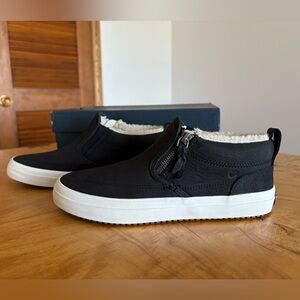 Women's Crest Lug Zip Cozy Sneakers